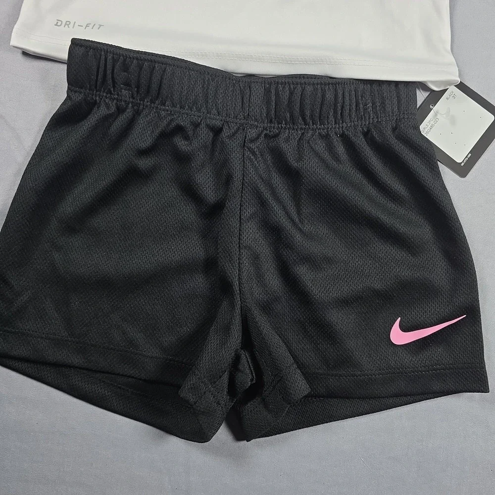 Nike Dri-Fit Little Girl's  2-Piece Graphic Tee & Short Set White Black 3T